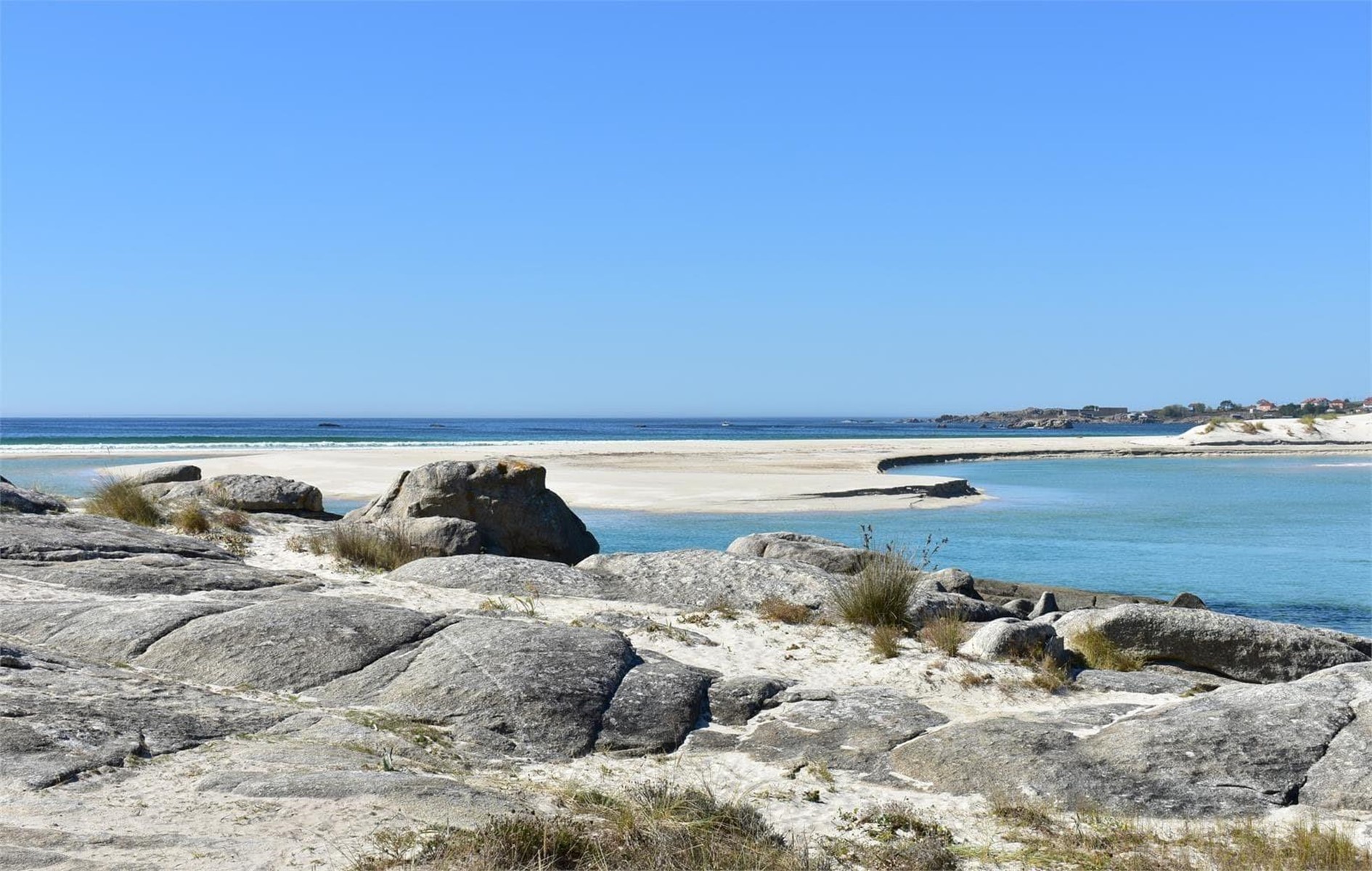 Descubre las playas más cercanas a Santiago de Composte