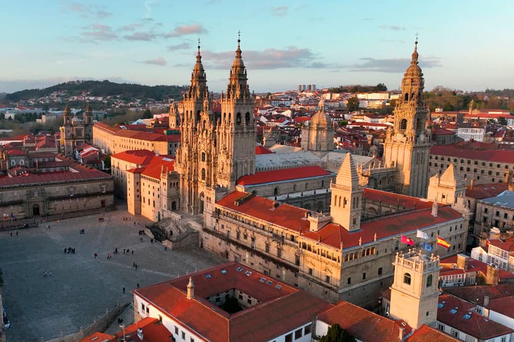 Catedral de Santiago de Compostela, monumento imprescindible cerca del Hotel Castro