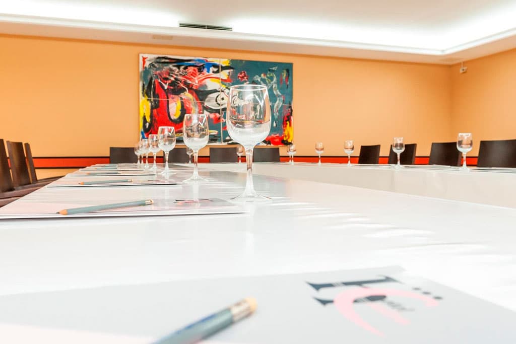 Sala de reuniones para empresas en hotel Santiago de Compostela