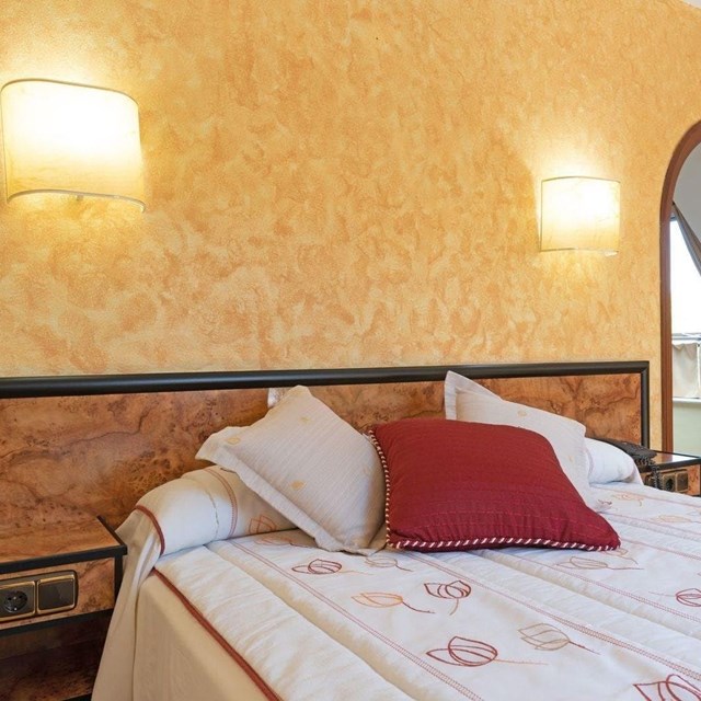 Planifica tu viaje en grupo a Santiago en Hotel Castro